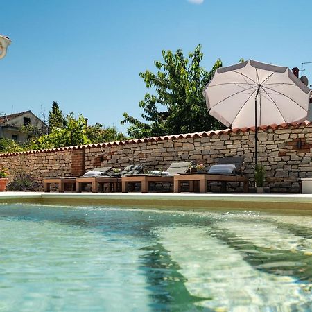 Ferienwohnungen VI La Mare With Heated Pool Zadar Eksteriør bilde