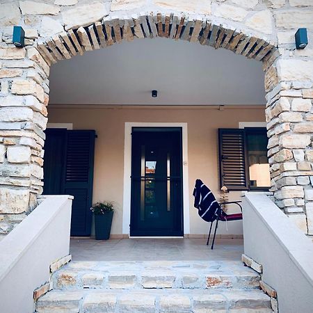 Ferienwohnungen VI La Mare With Heated Pool Zadar Eksteriør bilde