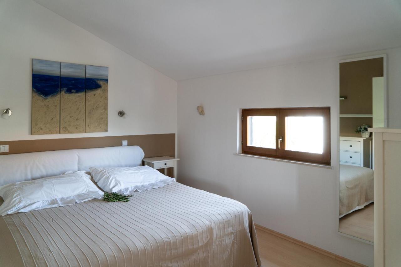 Ferienwohnungen VI La Mare With Heated Pool Zadar Eksteriør bilde