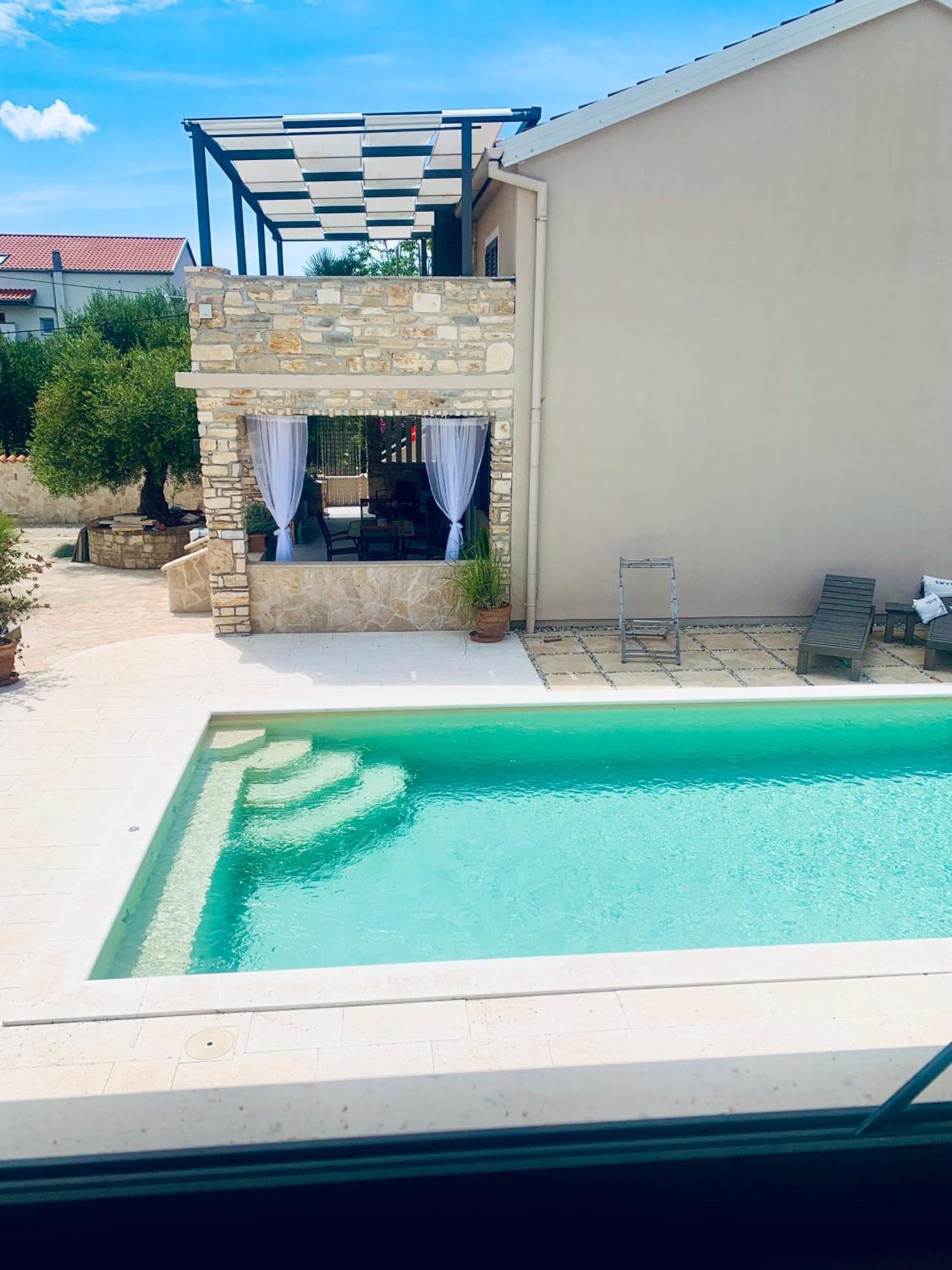 Ferienwohnungen VI La Mare With Heated Pool Zadar Eksteriør bilde